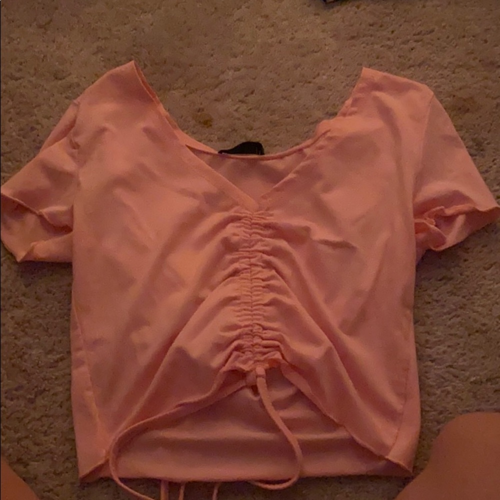 pink tee